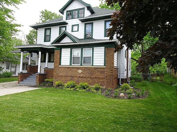 3rd image of 179 Niagara Falls Blvd.