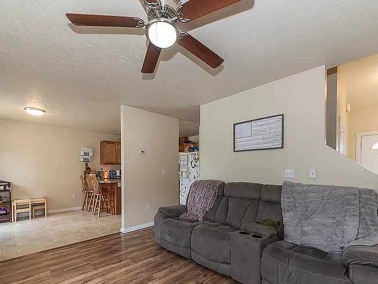 1337 N Gingham Ave — Photo 6