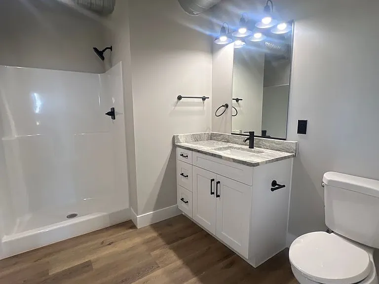 119 E Princess Anne Rd — Photo 127