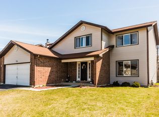 721 Garth Rd, Wheeling, IL 60090