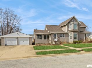 705 Hall Ave, Lowden, IA 52255