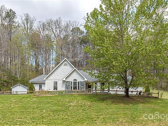 2nd image of 47 Pearl Ln
