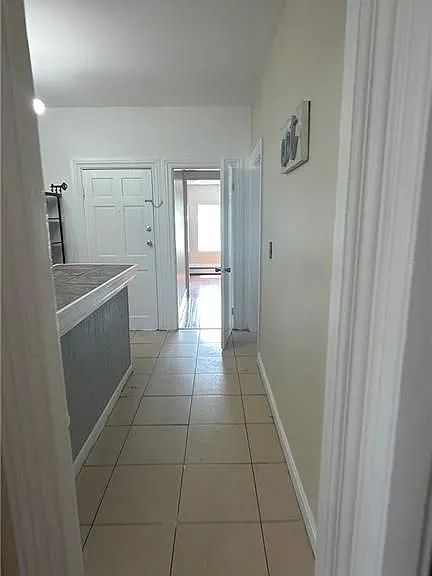 228 Baker St — Photo 6