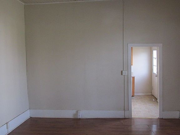 5th image of 703 S Pearl St