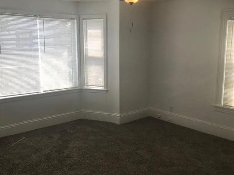 26 Pearl St #2 — Photo 17