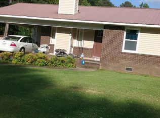 909 Bonnie Dr, Weaver, AL 36277