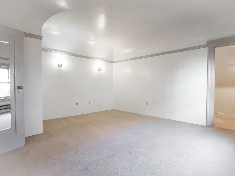 2267 Hearst Avenue — Photo 9