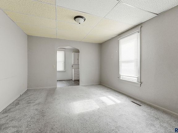 3rd image of 719 S 2nd Ave