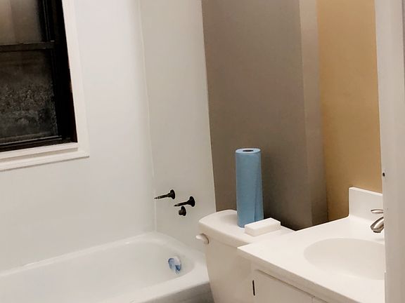 5th image of 912 21st St