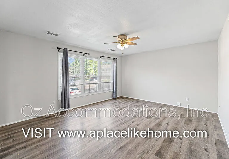 1428 NW 64th Ter — Photo 7