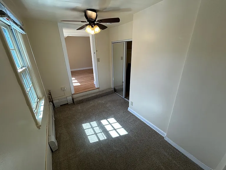 Chateau Apartments — Photo 13
