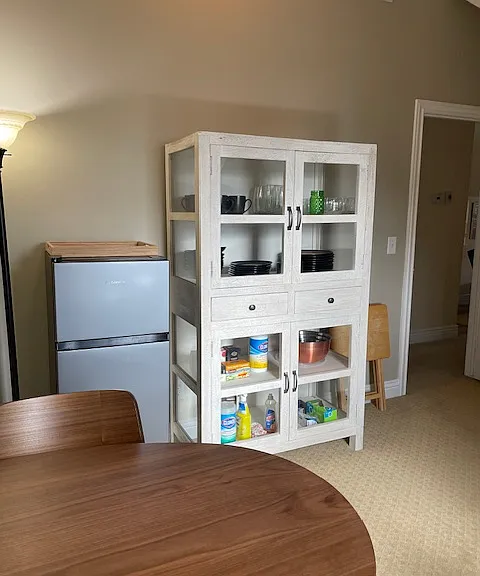 Cabinet with kitchenwares