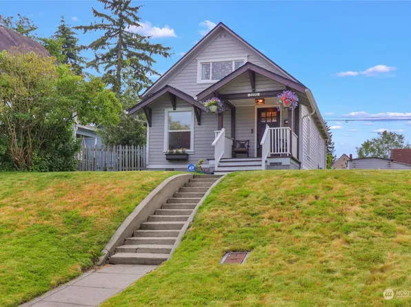 2220 Oakes Avenue, Everett, WA 98201