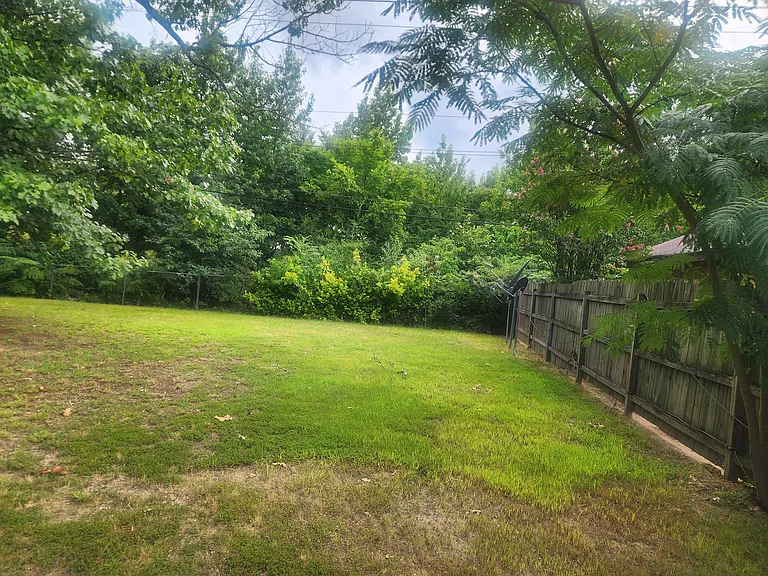 3323 Brevard Dr — Photo 2