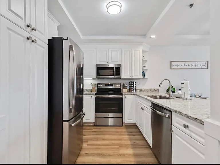 815 Plantation Rd #303 — Photo 14