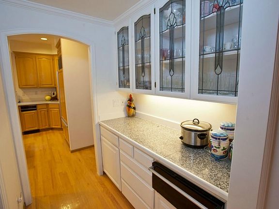 4th image of 16288 SE 63rd St