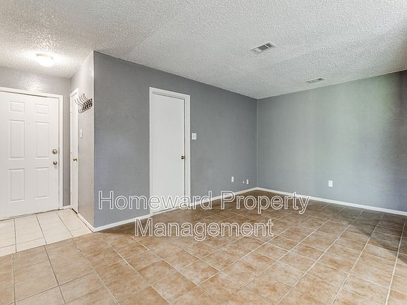 4th image of 717 Prairie Creek Dr #717