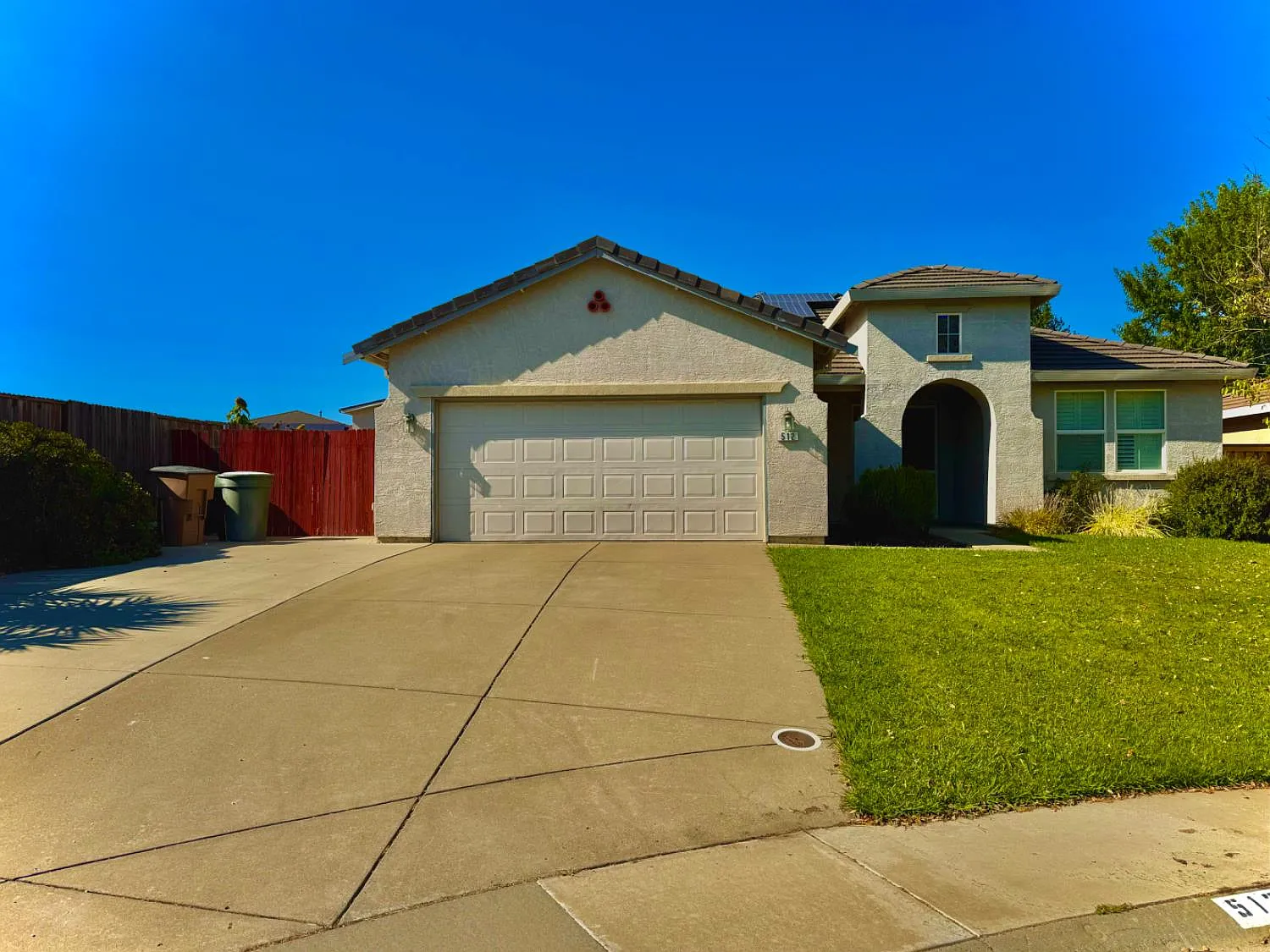 512 Spruce Ct photo 1
