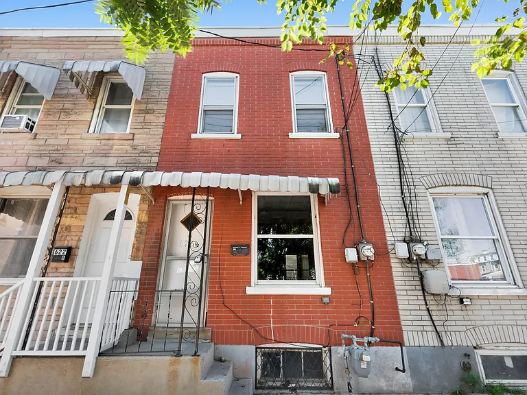 622.5 N Silk St — Photo 1