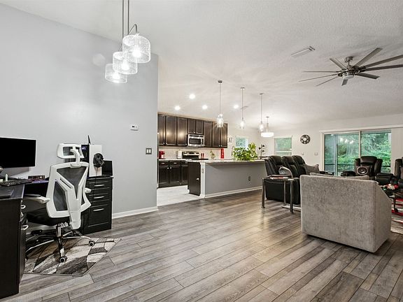 5th image of 86090 Venetian Ave