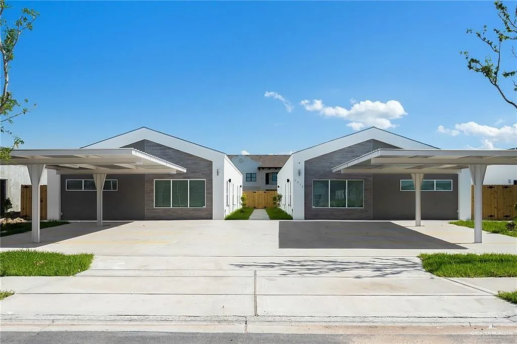 2 bed, 2.0 bath, 925 sqft, $1,250 — Photo 1