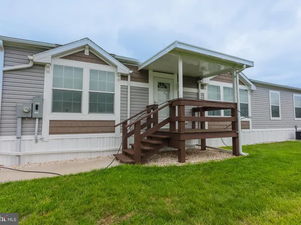 1 Mountain View Ln, Blandon, PA 19510