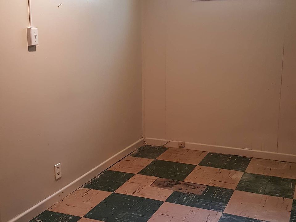 2nd image of 2203 9th Ave #2