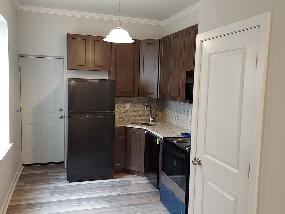 1st image of 2718 W York St