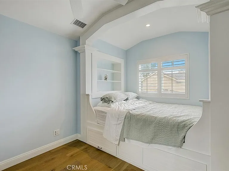2128 Miramar Dr — Photo 22