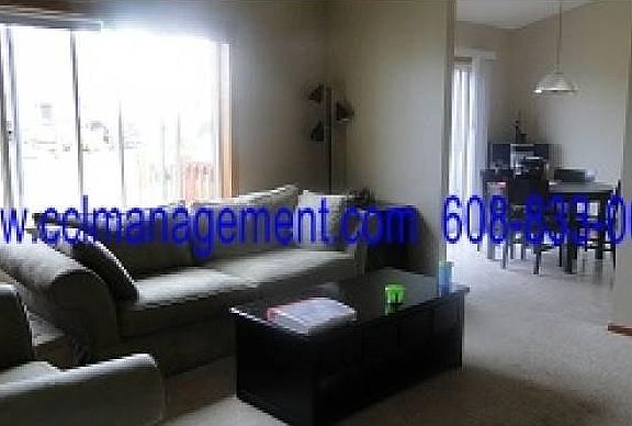 3rd image of 1016 Westridge Dr