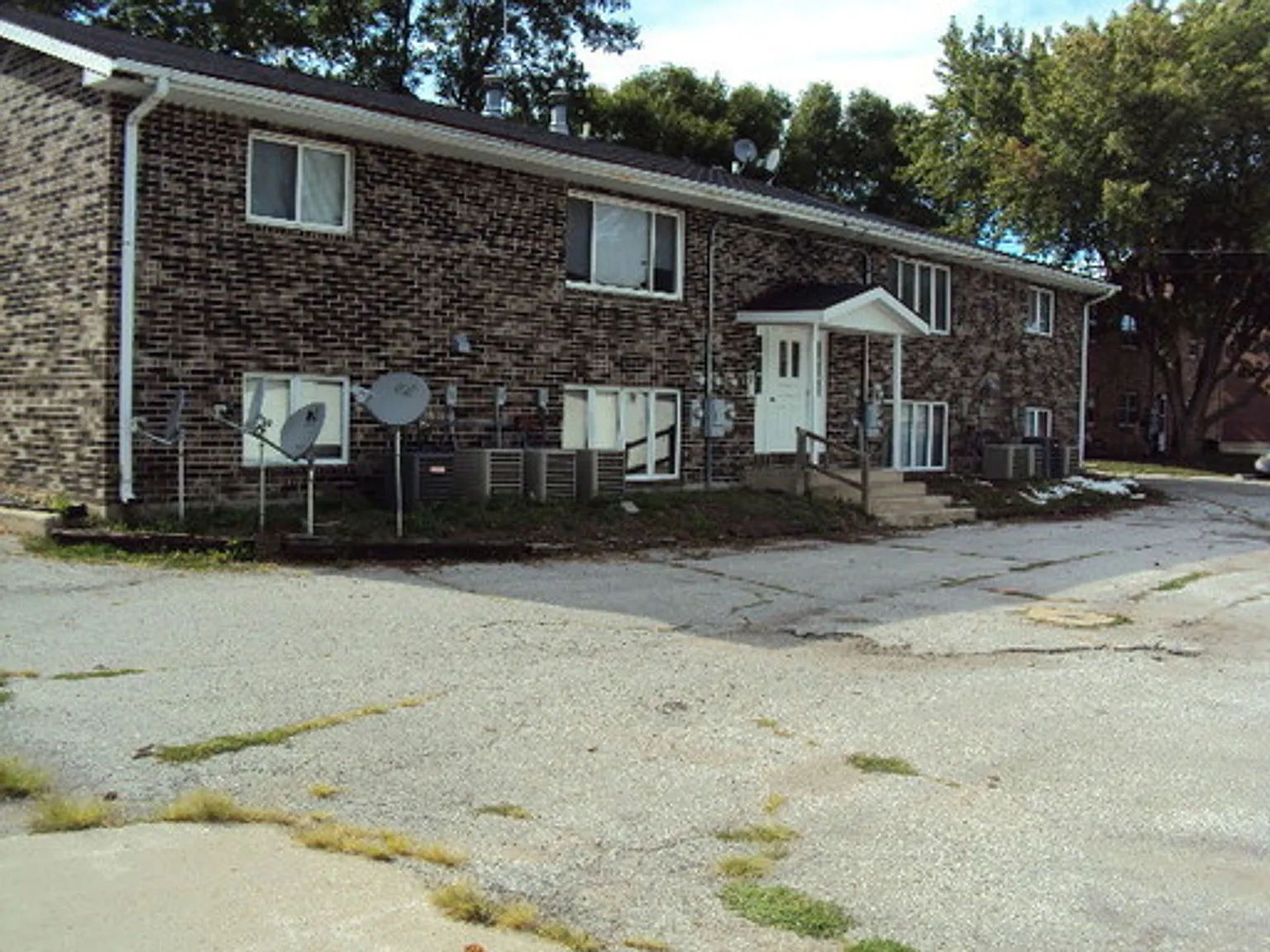 433 — Photo 2