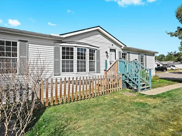 2700 Shimmons Rd Lot 221, Auburn Hills, MI 48326