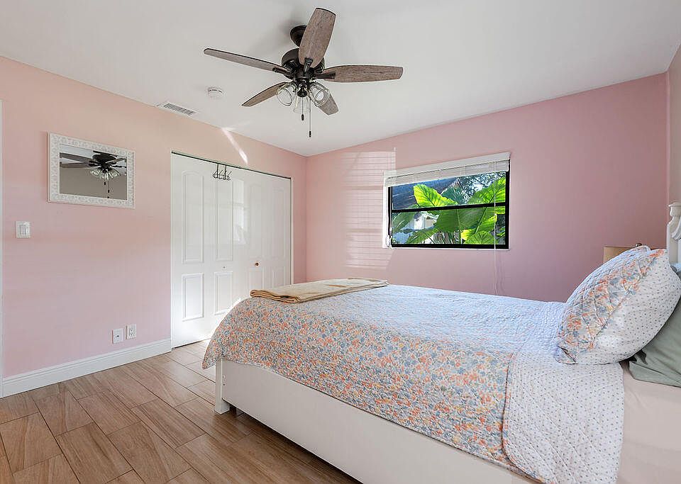 1st image of 4143 Palm Forest Dr N #4143