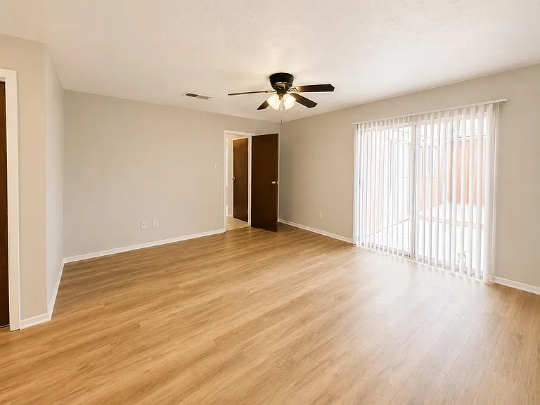 3643 Palm Grove Dr — Photo 12