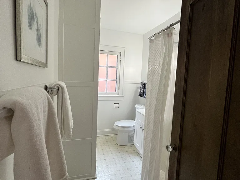 1347 Highland St — Photo 7