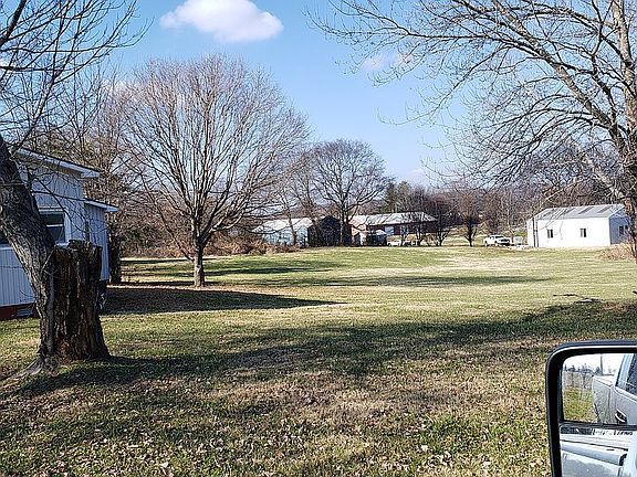 3rd image of 289 Harper Dr