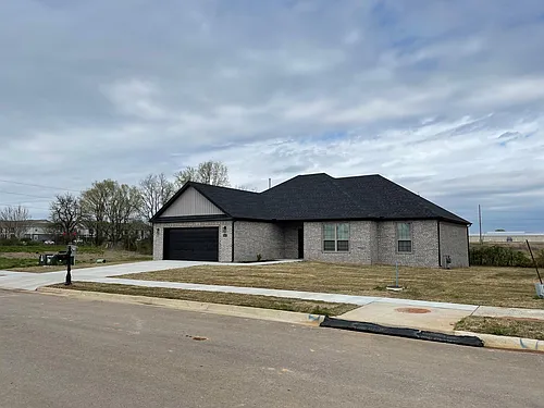 611 Churchill Rd Photo 1