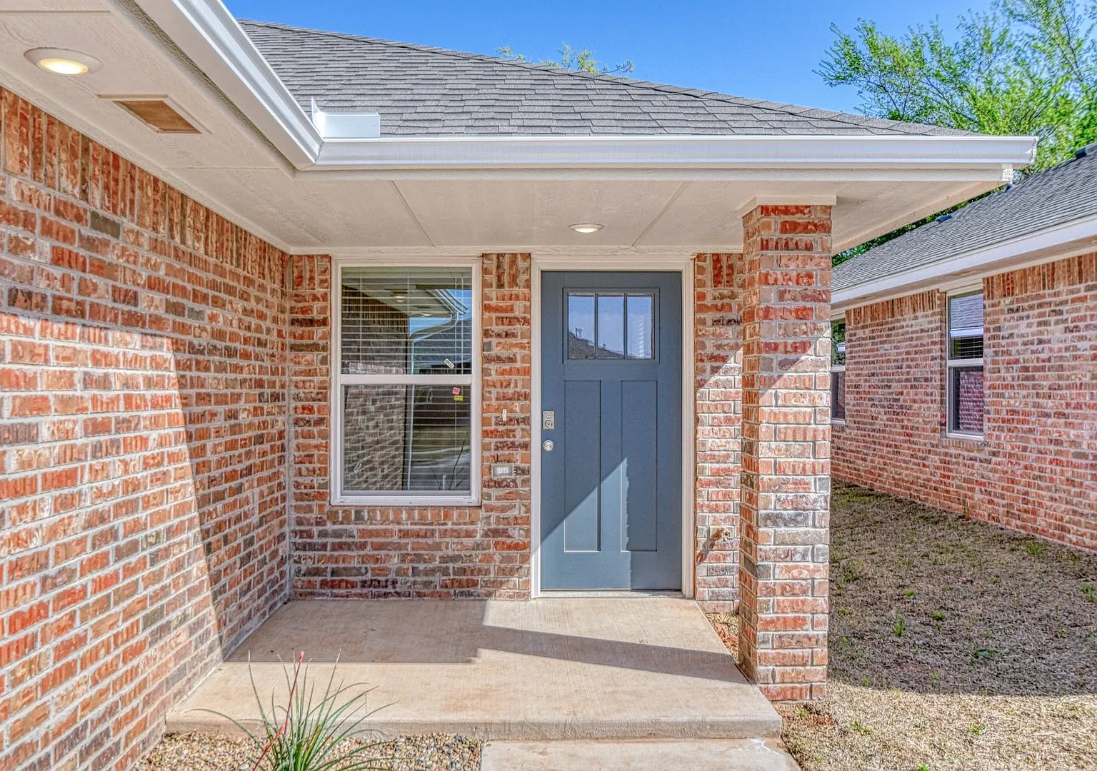 New Construction in Varenna Landing! Storm shelter and lawn care included! — Photo 3