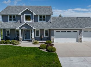 2079 Dollar Rd, De Pere, WI 54115