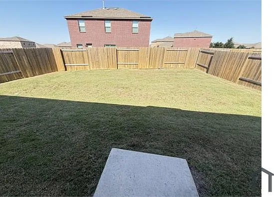 1925 Liam Dr — Photo 17
