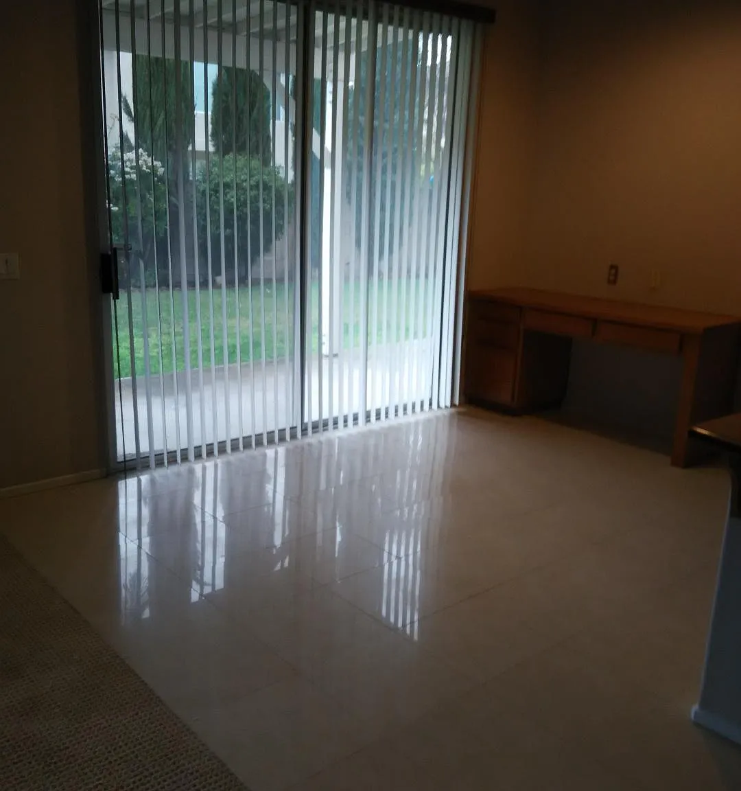 6 bed, 3.5 bath, 3100 sqft, $690 — Photo 3
