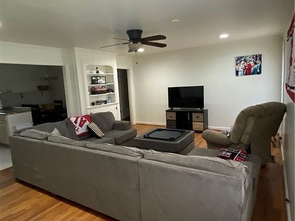 2nd image of 33 Arcadia Dr