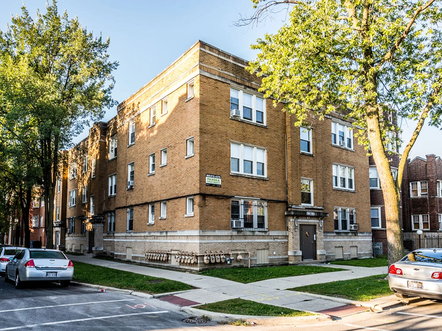5001 W Adams — Photo 1