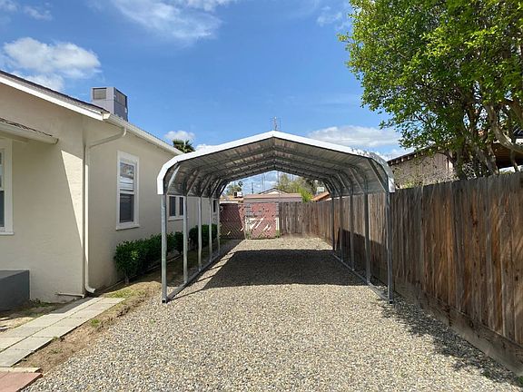 2nd image of 1016 Orange Ave
