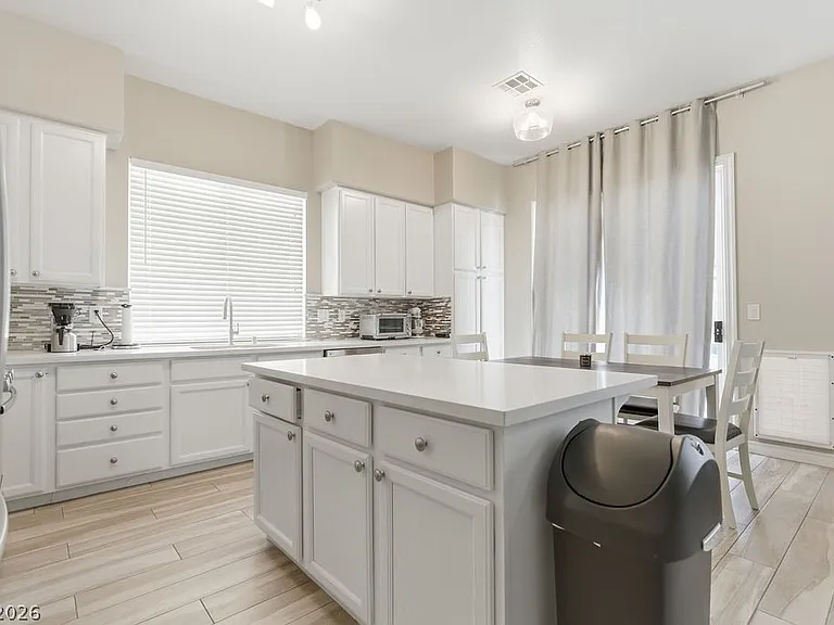 1812 Snow Spring Ln — Photo 14