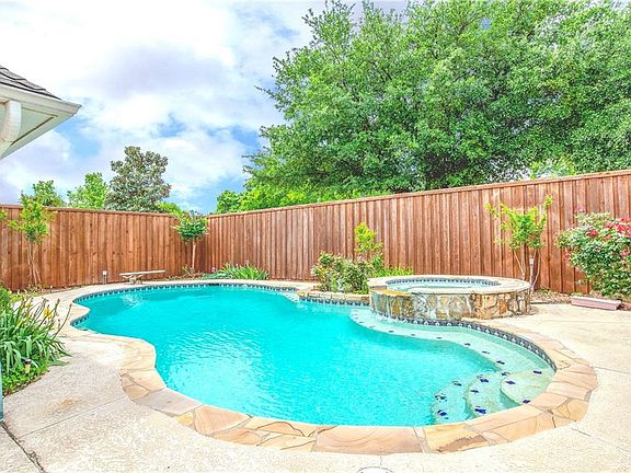 3rd image of 1809 Triple Crown Ln
