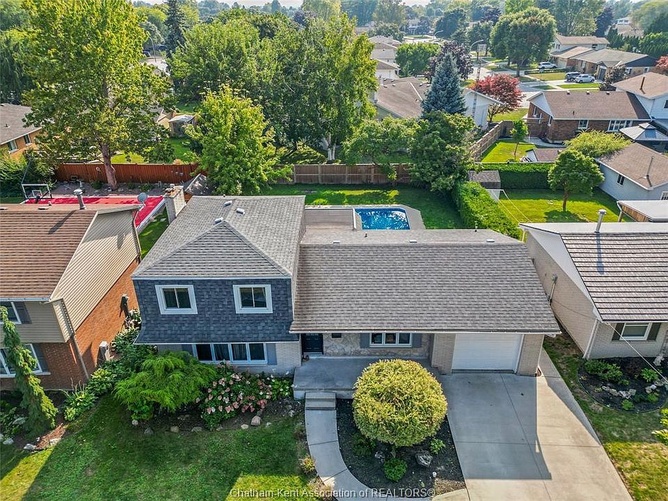 1st image of 71 Parry Dr