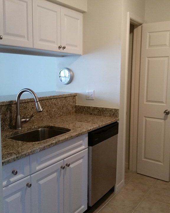 1st image of 1000 W Horatio St APT 314