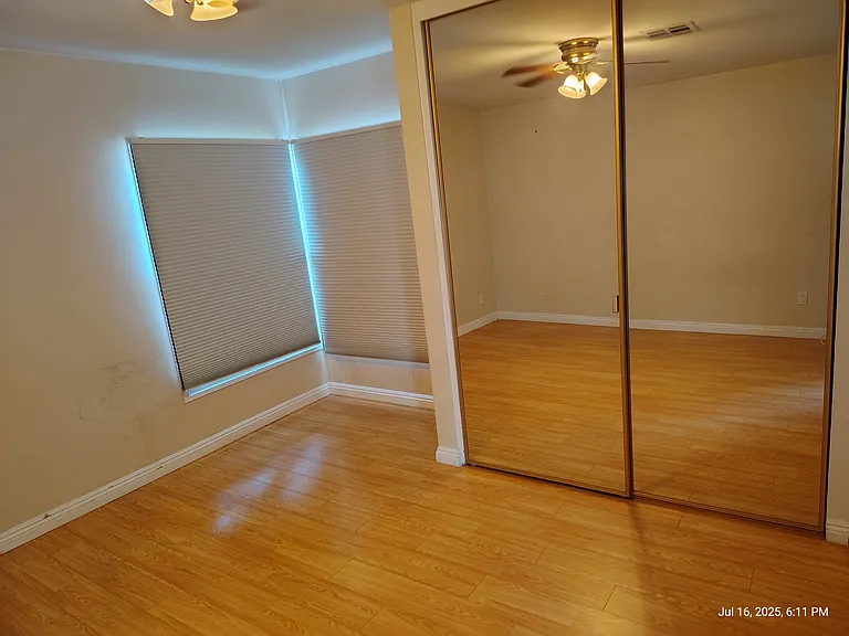 4734 Allott Ave — Photo 24