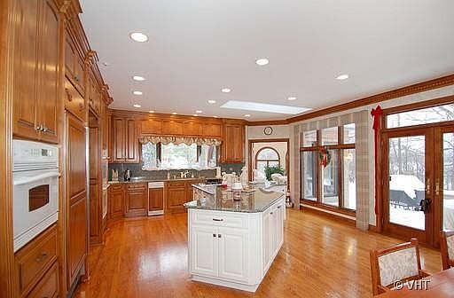 3rd image of 26990 N Countryside Lake Dr